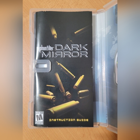 Syphon Filter Dark Mirror for PSP - Picture 3 of 5